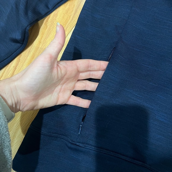 47 Brand Crowl Neck New England Patriots Hoodie - Picture 4 of 6